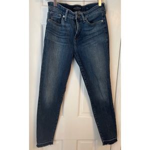 Lucky Ava skinny jeans, dark blue.